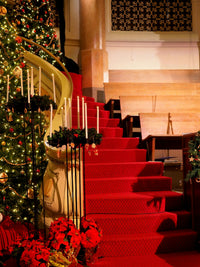 Creative Holiday Decorating Ideas for Stair Railings: Transform Your Staircase