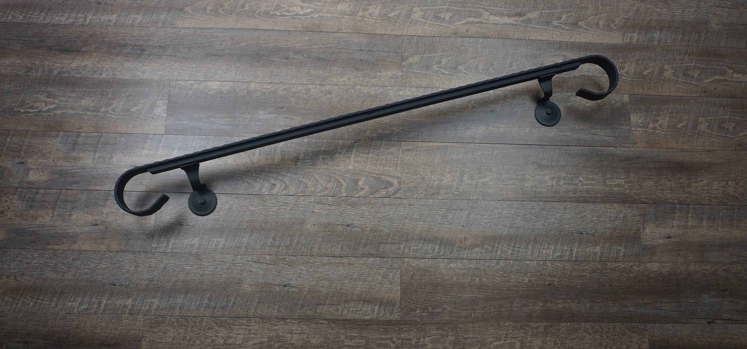 Hammered Bar Hand Forged Modern Wrought Iron handrail, End Wall Mount ...